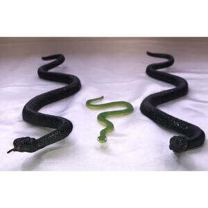 Snakes Toy Realistic Rubber Plastic Black Green Gag Trick Lot of 3